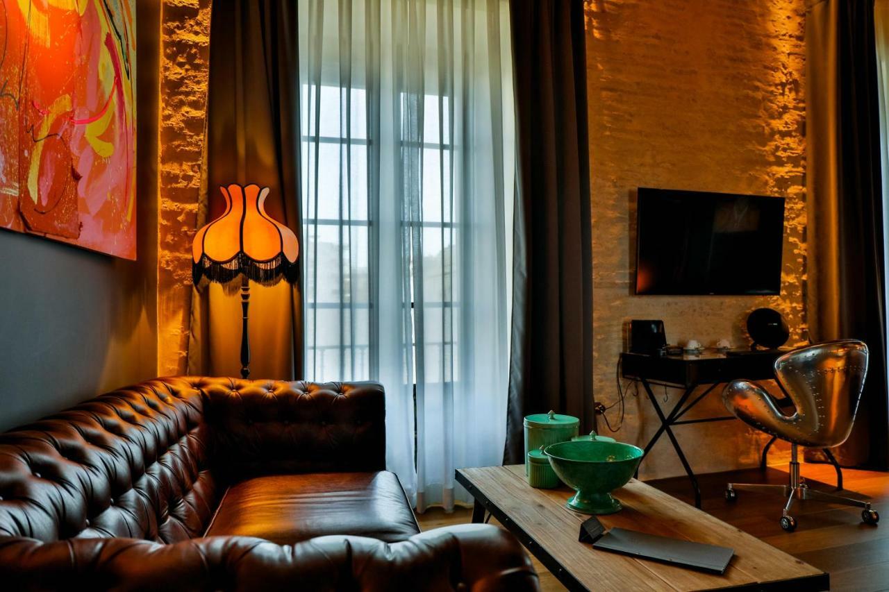 Hotel Lobby 5*
